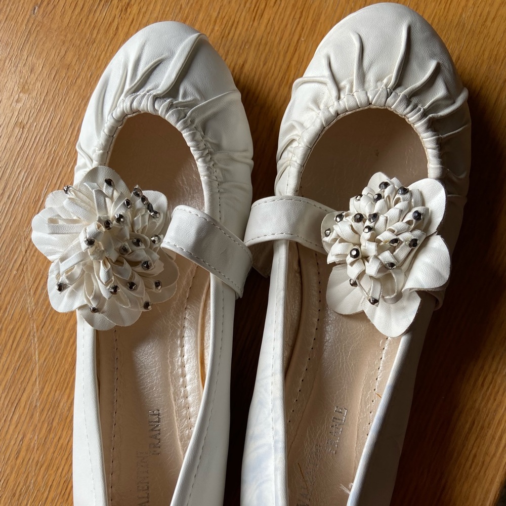 Sandles
